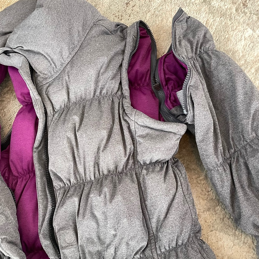 Puffer vest / jacket. Athleta Ruched down puffer jacket/vest with zip on sleeves